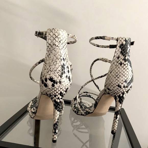 Steve Madden Satya Natural Snake Heels Size 7 - Picture 2 of 2